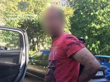 Як ловили чоловіка, який викрав телефон з автомобіля лучанина. ФОТО. ВІДЕО