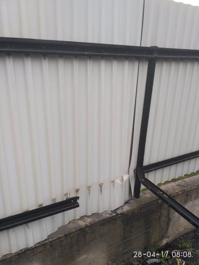 У Ковелі шукають водія, який протаранив паркан та втік