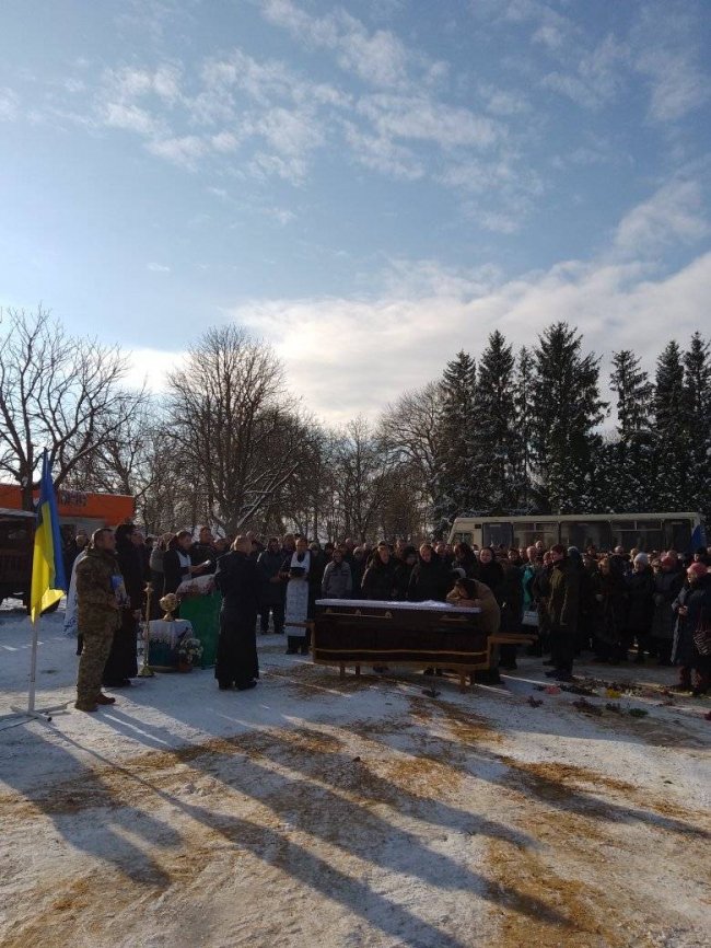 На Волині поховали Героя Олександра Твердохліба