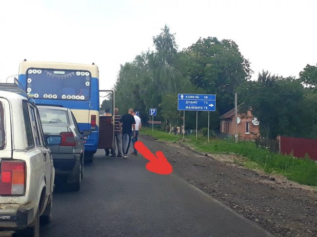 Голова Княгининівської громади виховувала водіїв-нечупар. ФОТО