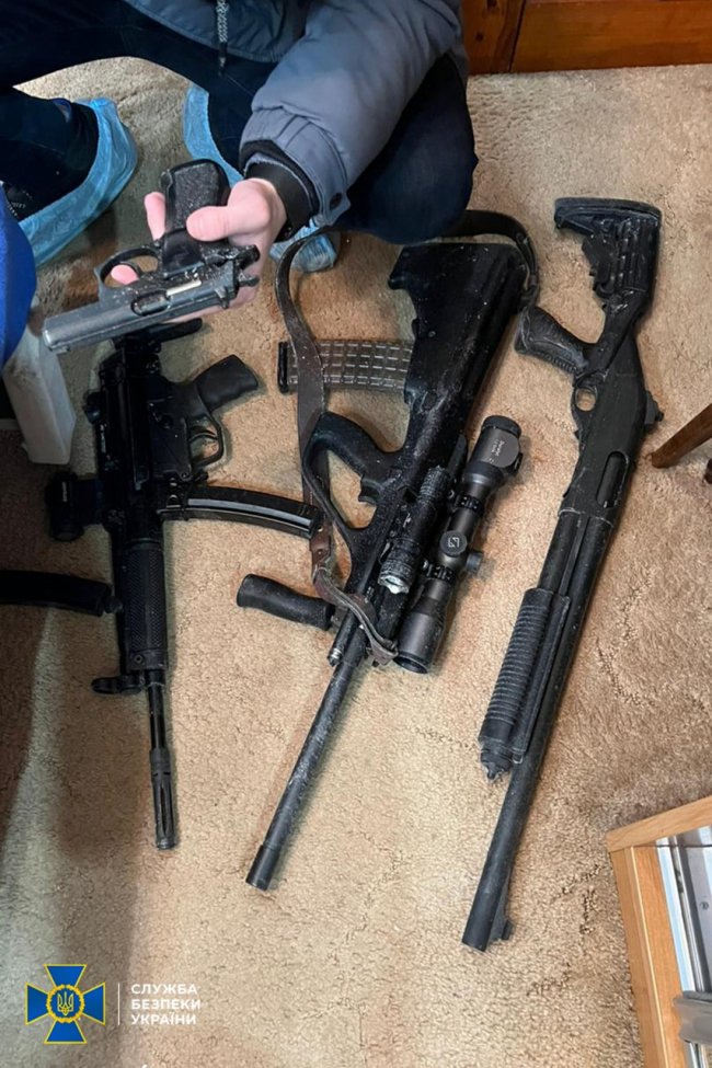 СБУ провела обшуки у Мураєва. ФОТО