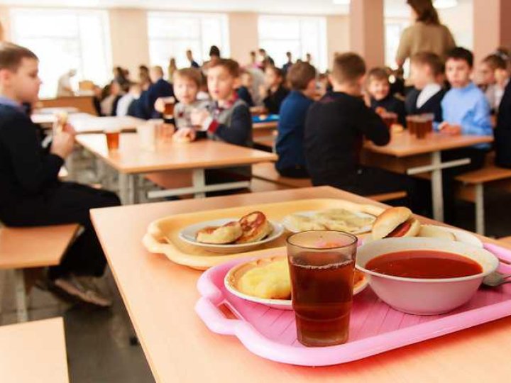 ЄС надасть Україні майже 200 млн євро на шкільне харчування 