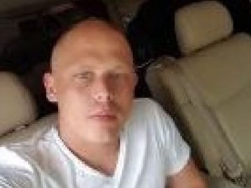 Поліцейські розшукують мешканця Луцька, який вкрав автівку