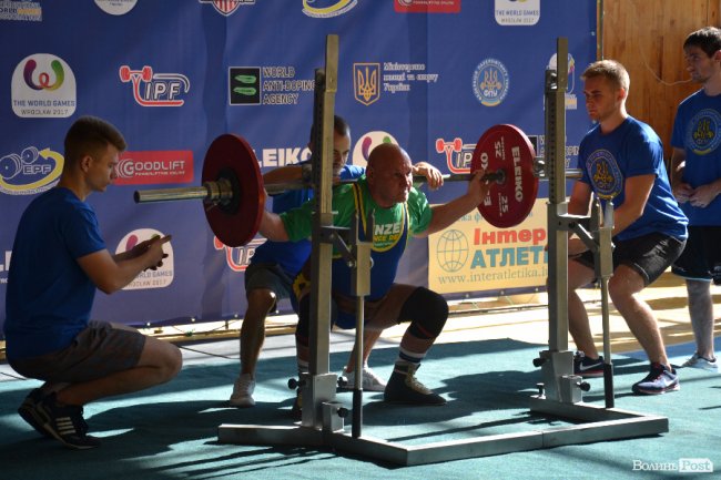 У Луцьку змагались пауерліфтери-ветерани. ФОТО