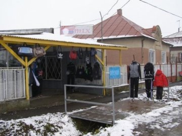 В Україні є село, де 200 жителів і 40 магазинів