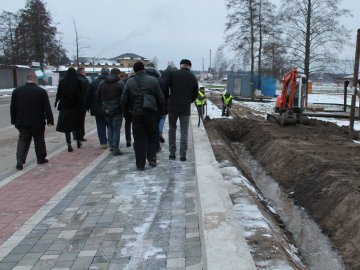 Велосипедні доріжки, освітлення і каналізація: як облагороджують туристичну перлину Волині