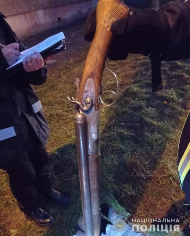 У Ковелі патрульні затримали авто зі зброєю та набоями. ФОТО 