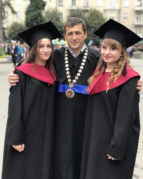 Декан луцького вишу потрапив до реанімації: небайдужих благають допомогти