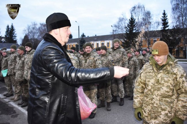 Капелан засіяв воїнів 14-ї бригади. ФОТО