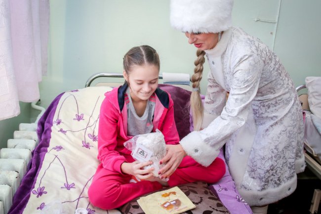 Клiєнти ПриватБанку влаштували свято для маленьких пацiєнтiв лікарень*