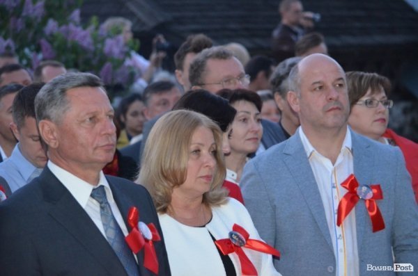 У Луцьку продавали ікони на потреби вояків АТО. ФОТО