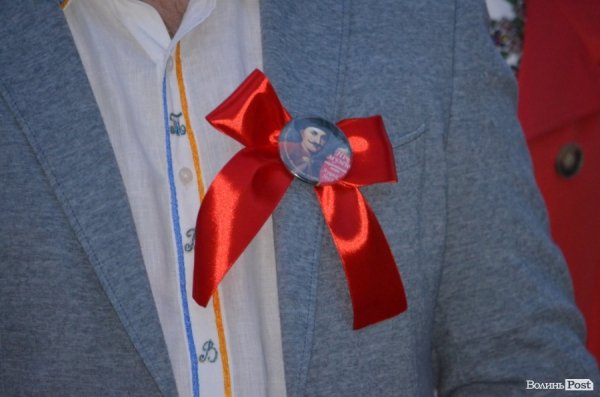 У Луцьку продавали ікони на потреби вояків АТО. ФОТО