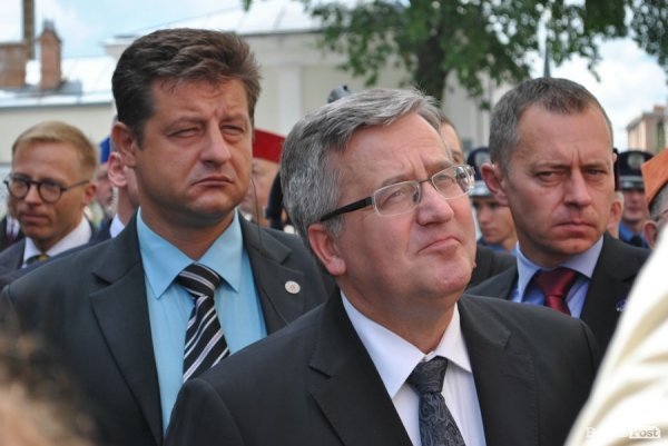 Відео «яєчного замаху» на президента Польщі в Луцьку