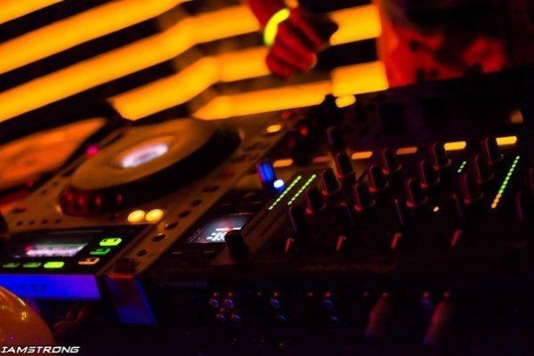 Як святкував день народження діджей з Луцька. ФОТО. ВІДЕО