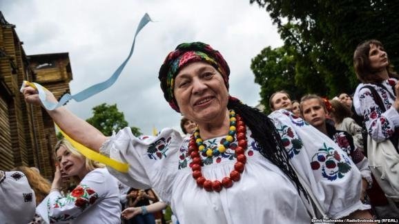 Святкування Дня Києва: українці влаштували Мегамарш у вишиванках. ФОТО. ВІДЕО