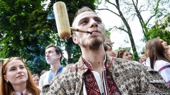 Святкування Дня Києва: українці влаштували Мегамарш у вишиванках. ФОТО. ВІДЕО