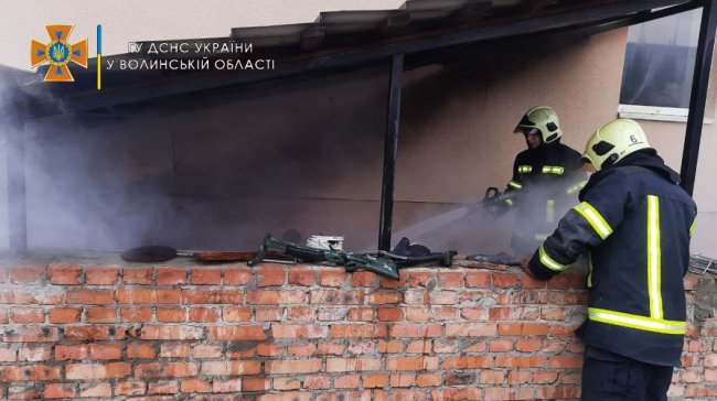 На Волині  в підвалі житлового будинку горіли дрова. ФОТО
