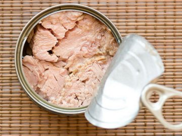 Вкрав рибні консерви: волинянин потрапив у тюрму на 5 років