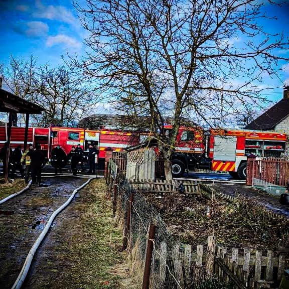 На Волині горіла господарська будівля