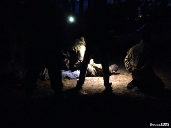 На Маневиччині затримали близько сотні бурштинокопачів. ФОТО