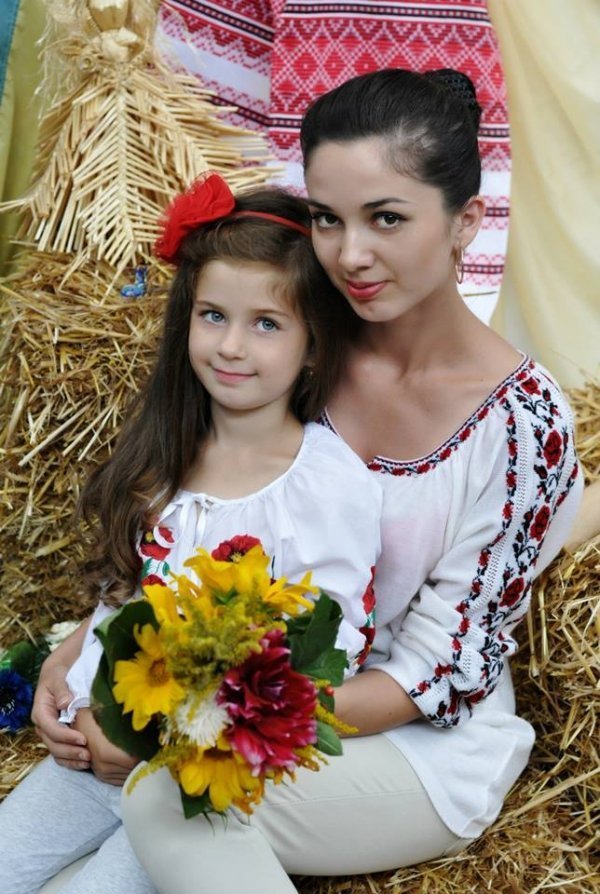 Як волинські дівчата писали листи воякам. ФОТО