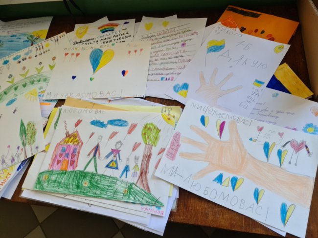 Школярі Лищенського ліцею передали на Схід гостинці для військових