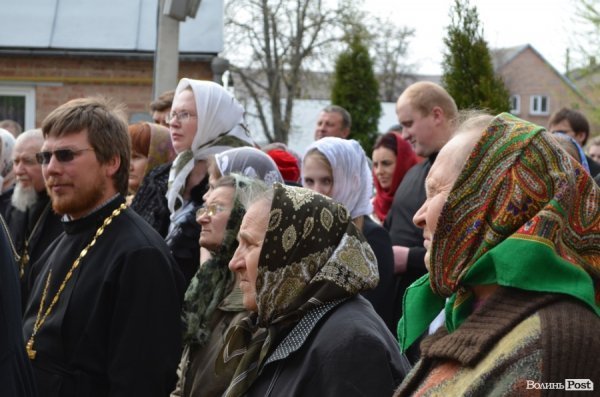 У Луцьк привезли мощі двох святих. ФОТО