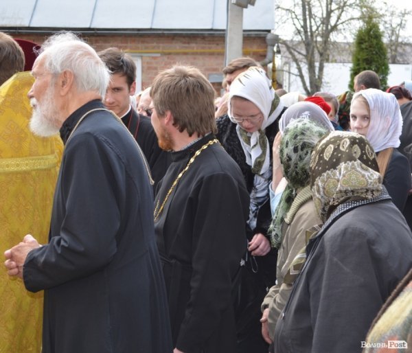 У Луцьк привезли мощі двох святих. ФОТО