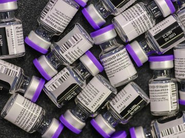 В Україні знищать понад 30 тисяч доз вакцини Pfizer