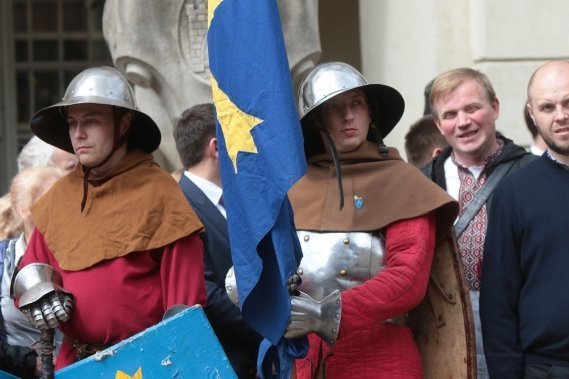 Парад з нагоди 760-річчя Львова. ФОТО. ВІДЕО