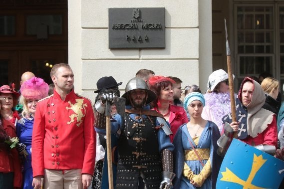 Парад з нагоди 760-річчя Львова. ФОТО. ВІДЕО