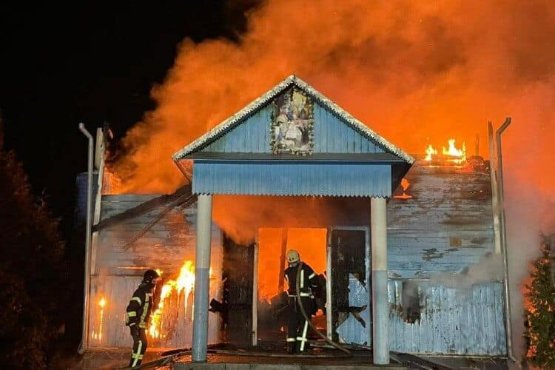 У селі на Волині, де згоріла церква, будуватимуть новий храм