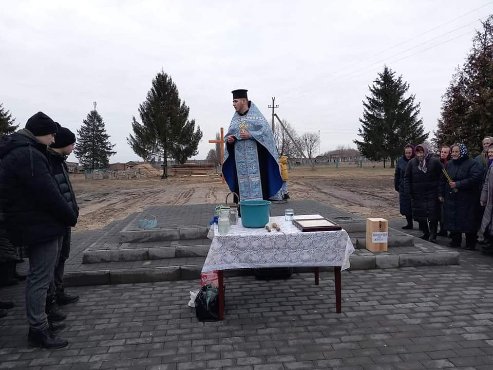 У селі на Волині, де згоріла церква, будуватимуть новий храм