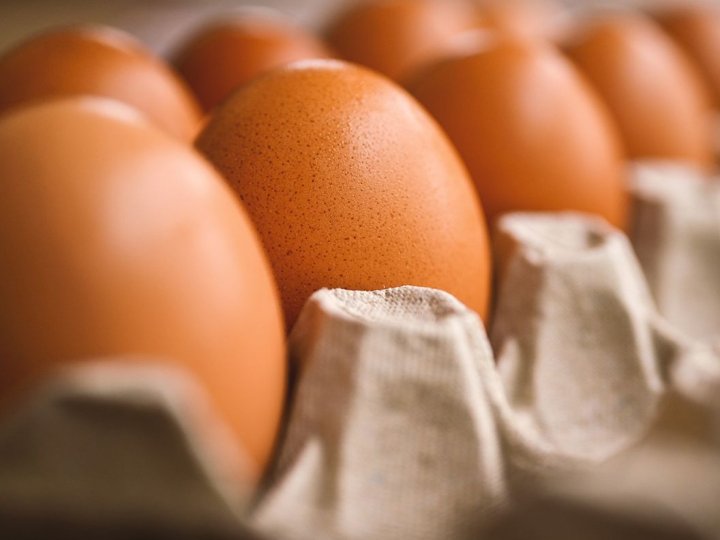 Які яйця продають на ринку Луцька та скільки вони коштують