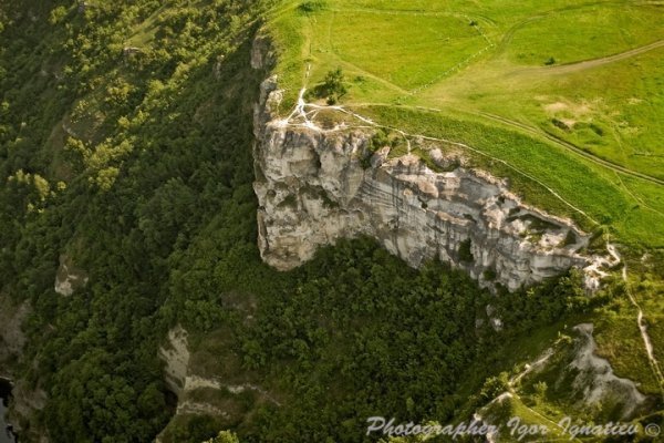 Бакотський скельний монастир