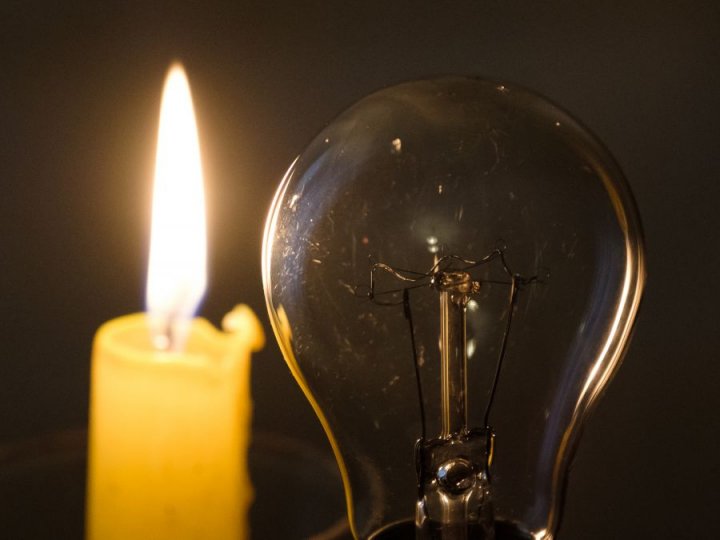 Де і коли на Волині вимикатимуть світло 29 червня: графіки на завтра