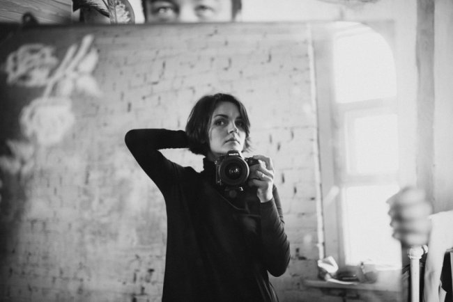 Луцькі телеведучі знялись у фотосесії в стилі «Friends». ФОТО