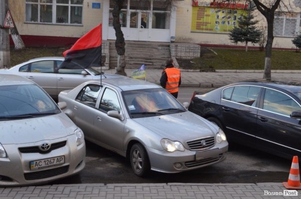 Автомайдан навідався до волинських нардепів. ФОТО. ВІДЕО
