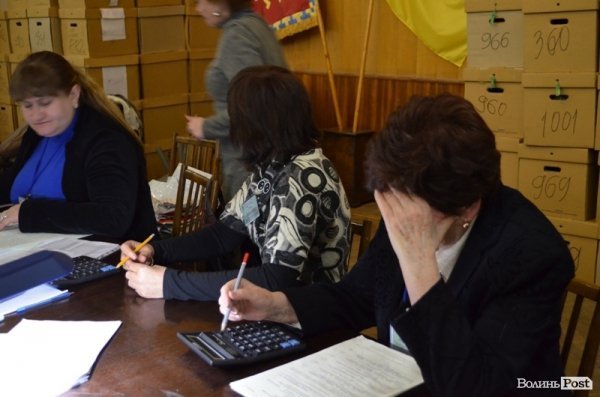 Окремим членам ДВК не подобається, коли їх фотографують