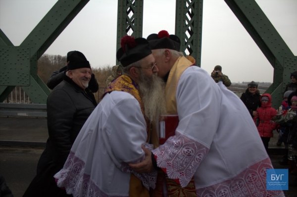 На Волинь прибув Вифлеємський вогонь миру