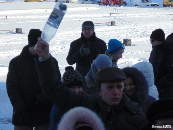  У Луцьку помолилися за загиблих у Києві і волю України. ФОТО