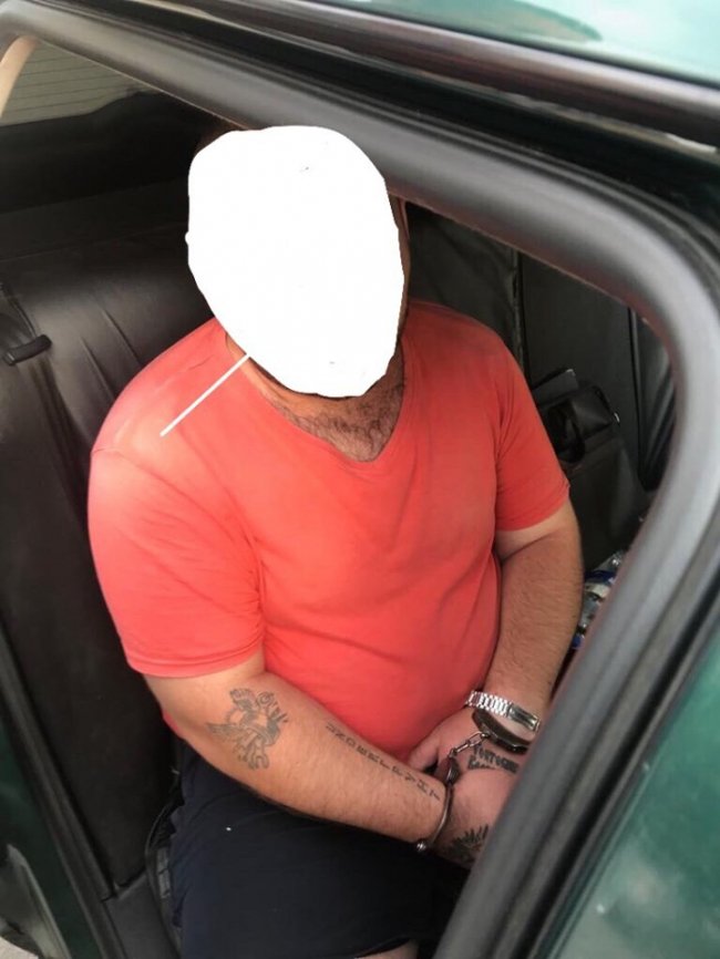 Луцькі поліцейські спіймали наркодилера-оптовика: деталі. ФОТО