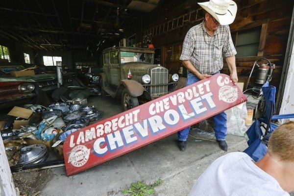 У США фермер заховав 500 раритетних Chevrolet. ФОТО