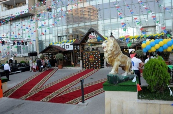 Луцький шеф-кухар допоміг відкрити український ресторан в Баку. ФОТО