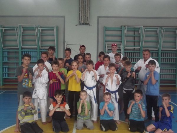 Нововолинський молодий «УДАР» вітав каратистів з ювілеєм. ФОТО*