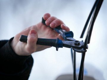 На Волині взяли під варту крадіїв обладнання з телефонних станцій