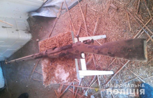 Лучанин знайшов арсенал зброї під час ремонту. ФОТО