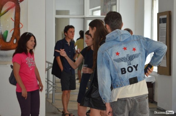 У Луцьку ‒ виставка абстрактного живопису. ФОТО