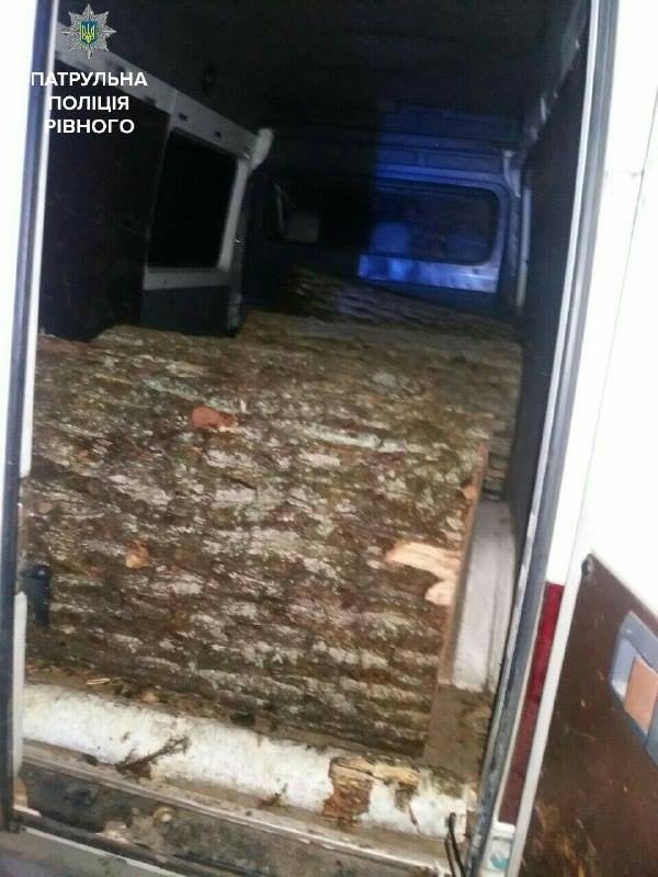 Волинянин втікав від патрульних на Рівненщині. ФОТО