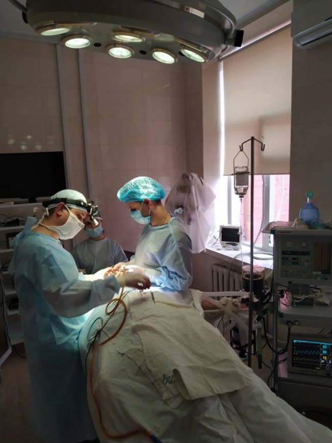 Волинські пластичні хірурги за день зробили красивішими одразу чотирьох пацієнтів. ФОТО